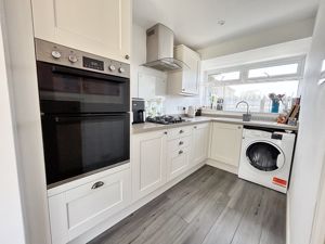 Kitchen- click for photo gallery